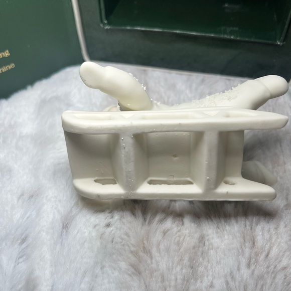Dept 56 Snowbabies Winter Tales “HOLD ON TIGHT” Snowbaby On Sled #79561 Retired - Picture 9 of 12
